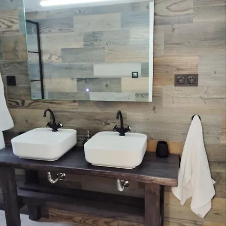 La Buhardilla De Charlin Holiday home Casas de Ves